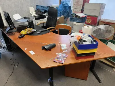 Partij kantoor-en winkelinrichting – kavel bij VH Auctions