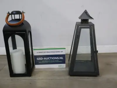 Set van twee windlichten – kavel bij GSD Auctions, Zoeterwoude