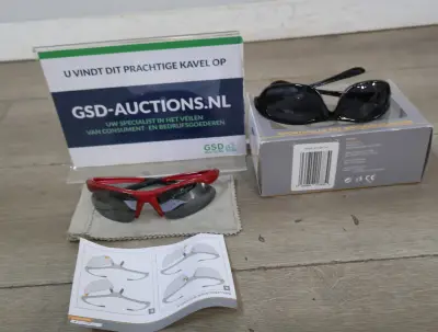 2 sportbrillen met verwisselbare glazen – kavel bij GSD Auctions, Zoeterwoude