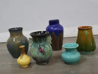 Set van 6 diverse keramische vazen – kavel bij GSD Auctions, Zoeterwoude