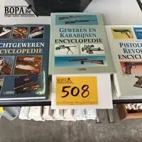 Boeken over wapens. 3 stuks – kavel bij BOPA Auctions, Hooglede