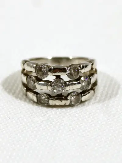 925 Zilveren Ring met Steentjes – kavel bij De Kringwinkel, Dilsen