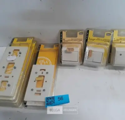 9 x Niko opbouw oud model mix – kavel bij Belga Veilingen, Oudsbergen