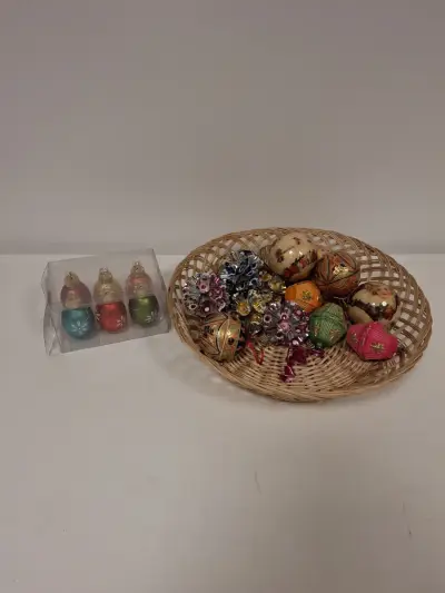 Set vintage kerstballen in diverse stijlen en kleuren – kavel bij De Kringwinkel, Ronse