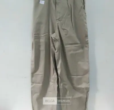 1 x Werkbroek beige safe worker 54 – kavel bij Belga Veilingen, Oudsbergen