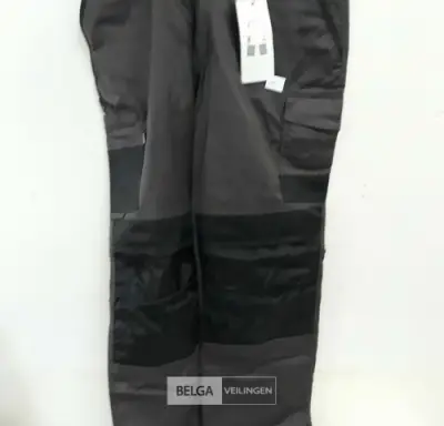 1 x Werkbroek grijs/zwart Free2be 44 – kavel bij Belga Veilingen, Oudsbergen