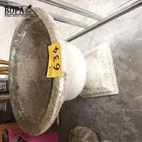 Tuinvaas in beton – kavel bij BOPA Auctions, Hooglede