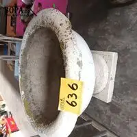 Tuinvaas in beton – kavel bij BOPA Auctions, Hooglede