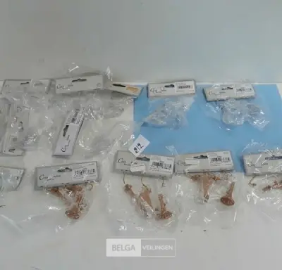 13 x Hangdeco acryl mix – kavel bij Belga Veilingen, Oudsbergen