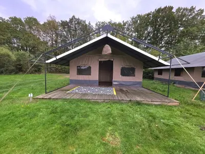 Safaritent 1, Qi Tents, 6 persoons, bruin, 2020 – kavel bij Onlineveilingmeester, Balkbrug