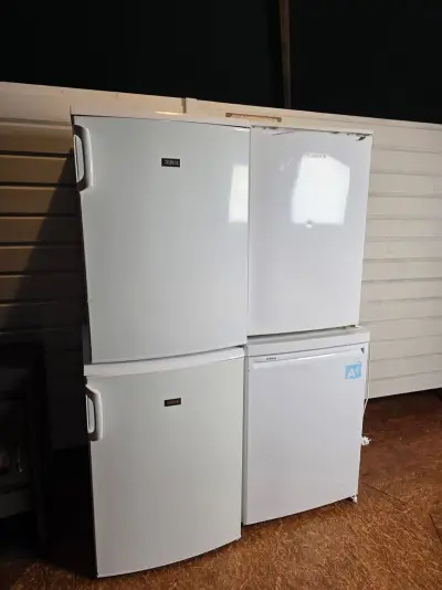 Partij koelkasten tafelmodel, Zanussi, Techwood En Siemens, wit – kavel bij Onlineveilingmeester, Balkbrug