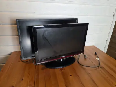 3x Beeldscherm, Ilyama En Samsung, zwart – kavel bij Onlineveilingmeester, Balkbrug