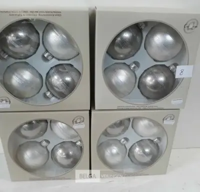 4 x Kerstballen glas 4 stuks zilver – kavel bij Belga Veilingen, Oudsbergen