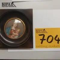 Kadertje vrouw met kind – kavel bij BOPA Auctions, Hooglede