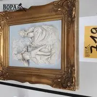 Porseleinen tafereel in vergulde kader – kavel bij BOPA Auctions, Hooglede