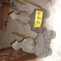 Haardsteunen in koper. 2 stuks – kavel bij BOPA Auctions, Hooglede