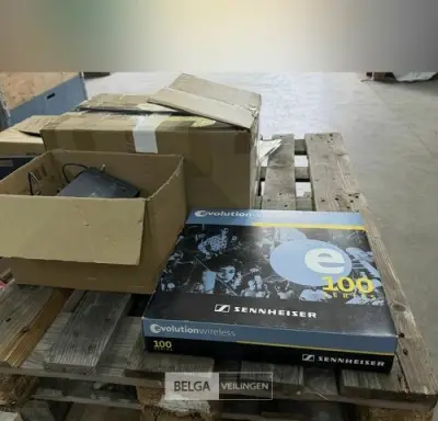 Lot draadloze micro's + versterkers – kavel bij Belga Veilingen