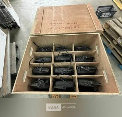 ± 12x HQI podiumlampen – kavel bij Belga Veilingen