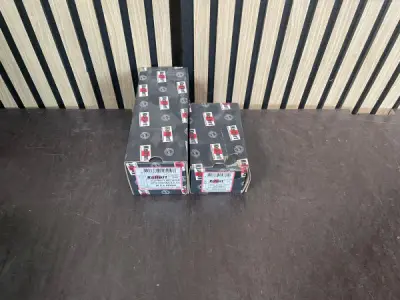 2 Dozen Kelfort Slotbouten & Metaalschroeven – 400 stuks – kavel bij XL Auctions