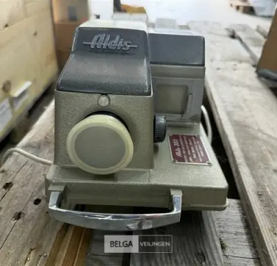 ALDIS 303 diaprojector – kavel bij Belga Veilingen