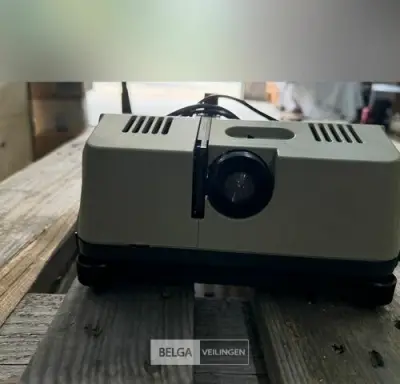 HAHNEL diaprojector – kavel bij Belga Veilingen