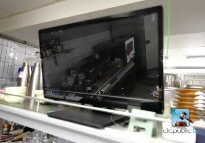 Aangesloten touchscreen – kavel bij Clicpublic