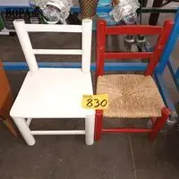 Kinderstoeltje. 2 stuks – kavel bij BOPA Auctions, Hooglede