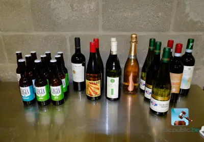 Set van wijnflessen en bierflesjes – kavel bij Clicpublic