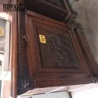 Antieke kast met houtsnijwerk – kavel bij BOPA Auctions, Hooglede
