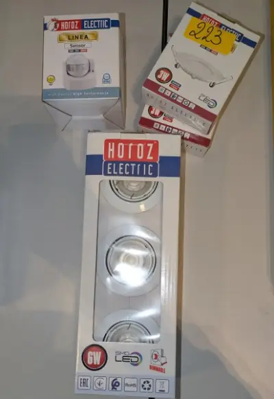 Een set diverse ledspots + 1 sensor – kavel bij Auctionline, Anderlecht