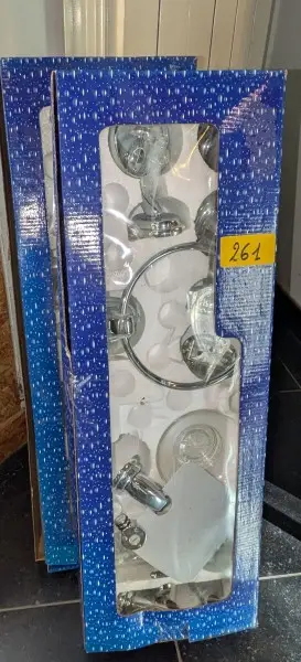 2 sets badkameraccessoires – kavel bij Auctionline, Anderlecht
