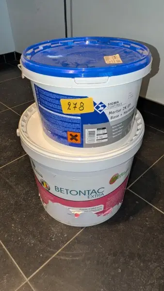 Een jerrycan SIGMA-epoxymortel + een pot Betontac Xtra – kavel bij Auctionline, Anderlecht