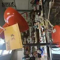 Vintage oranje lamp – kavel bij BOPA Auctions, Tielt