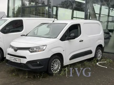 Personenkraftwagen (205) TOYOTA Proace City – kavel bij IVG, Wilhelmshaven