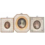 3 miniatuur portretten in benen lijst, grootste is 12x10,5 cm – kavel bij Veilinghuis Derksen