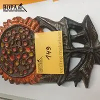 Vintage keramieken wanddecoratie – kavel bij BOPA Auctions, Tielt
