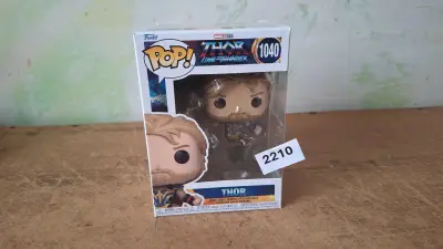Funko Pop! Marvel Thor Love and Thunder Thor 1040 – kavel bij Goeiendeal