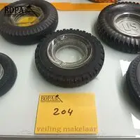 Reclame asbakken autobanden. 5 stuks – kavel bij BOPA Auctions, Tielt