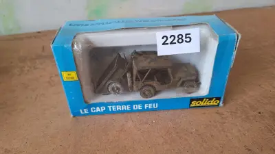 Solido schaalmodel Jeep met aanhangwagen "Le Cap Terre de Feu" – kavel bij Goeiendeal