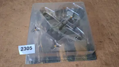 Miniatuurmodel Duits gevechtsvliegtuig Focke-Wulf Fw 190 in blisterverpakking – kavel bij Goeiendeal
