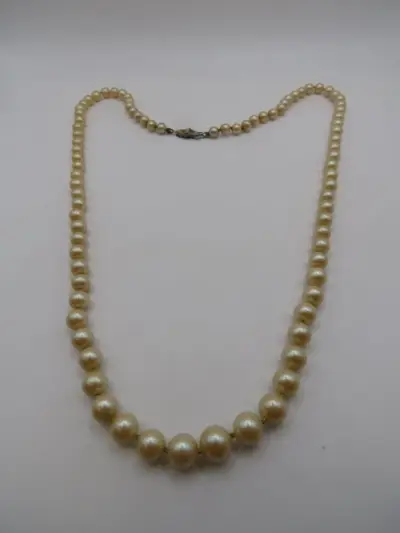 Klassiek Parelcollier met Zilveren Sluiting – kavel bij De Kringwinkel, Diest