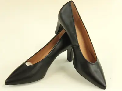 UNISA Stijlvolle Spaanse Pumps – Maat 38 – kavel bij De Kringwinkel, Antwerpen