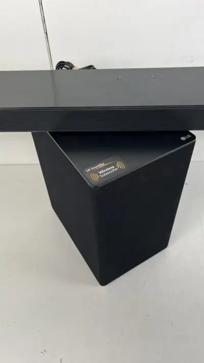 LG SPP8W Dolby Atmos soundbar met subwoofer – kavel bij De Kringwinkel, Oostkamp