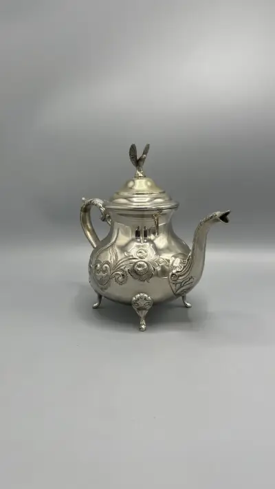 Theepot Berrad Marokkaans verzilverd theekan met vogelknop – kavel bij De Kringwinkel, Oostkamp