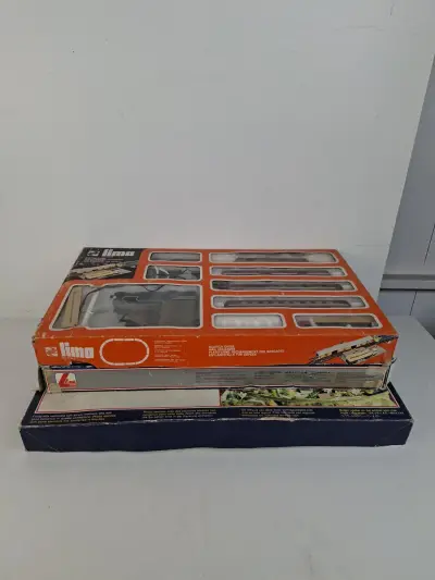 Vintage Lima HO Treinset Lot – Verzameling van 3 Sets (Locomotieven, Wagons, Sporen & Accessoires) – kavel bij De Kringwinkel, Oostkamp