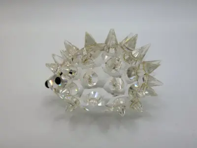 Swarovski kristallen egel – kavel bij De Kringwinkel, Diest