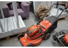 grasmaaier Husqvarna voor accu BLi950X – kavel bij Desvo Veilingen, Oudenburg Stad Oudenburg- Opruiming Stad