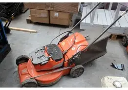 grasmaaier Husqvarna voor accu BLi950X – kavel bij Desvo Veilingen, Oudenburg Stad Oudenburg- Opruiming Stad