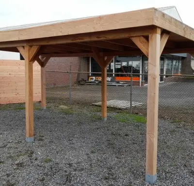 Buitenverblijf overkapping douglas afm 800x400cm hoogte 245cm – kavel bij Belga Veilingen, Lummen