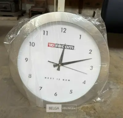 Wandklok Facom – kavel bij Belga Veilingen, Zonhoven